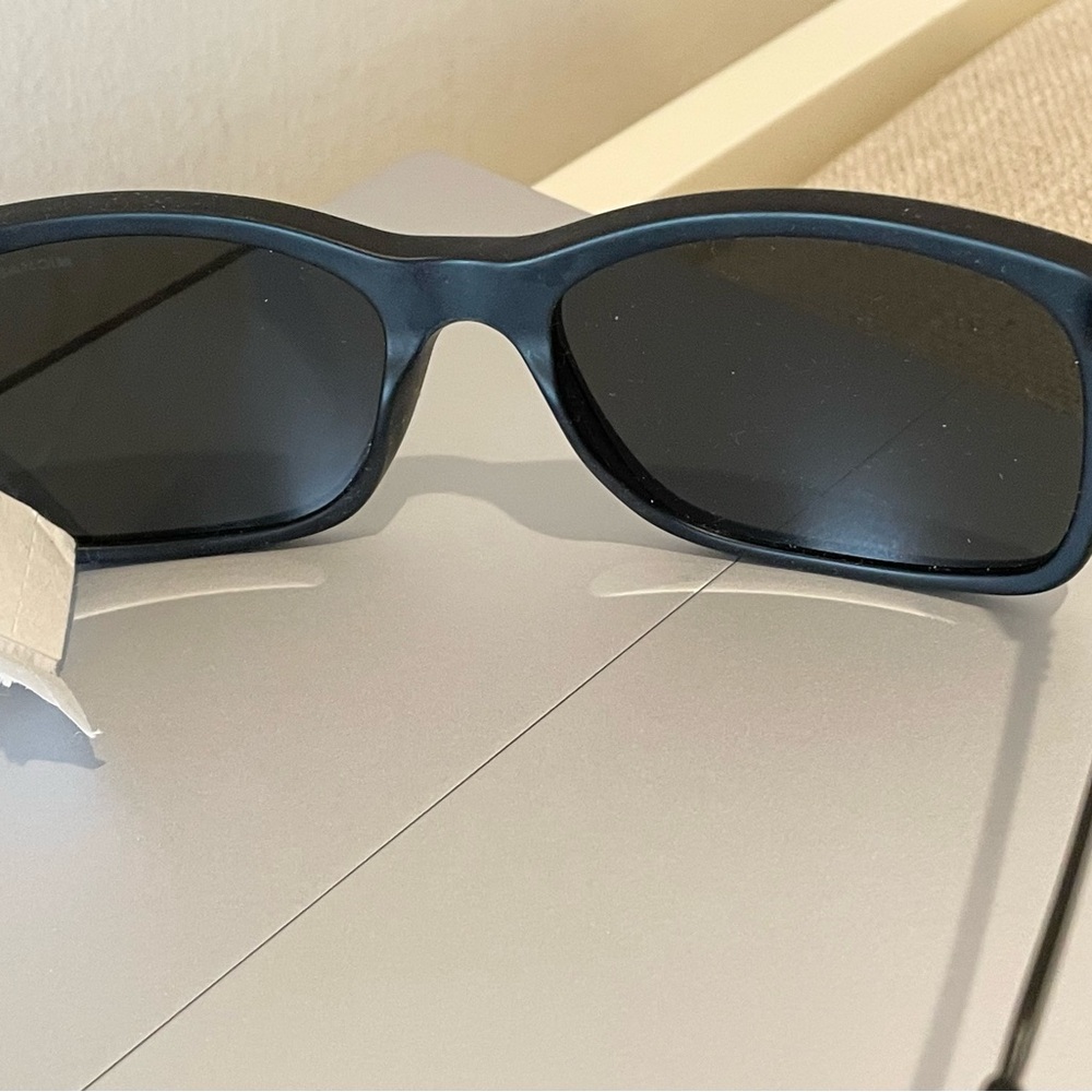 Michael Kors Milo II black sunglasses - Picture 11 of 12